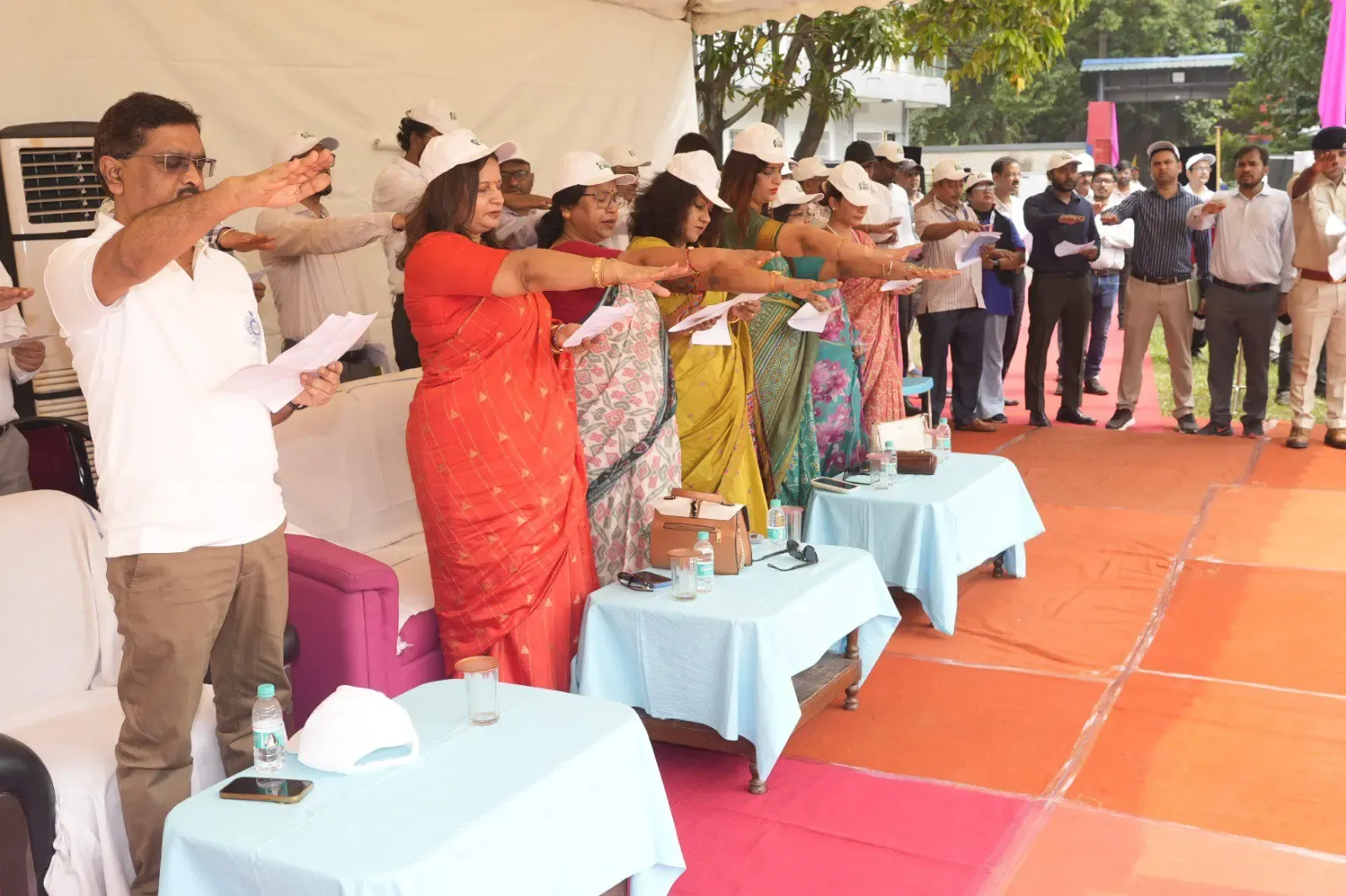 Eastern Railway inaugurates ₹25 lakh biogas plant in Kolkata on Swachh Bharat Diwas