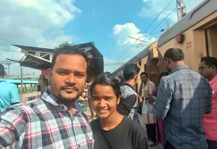 Bengal group assaulted by hawkers at Bhusaval station en route to Rashtriya Ekta Diwas