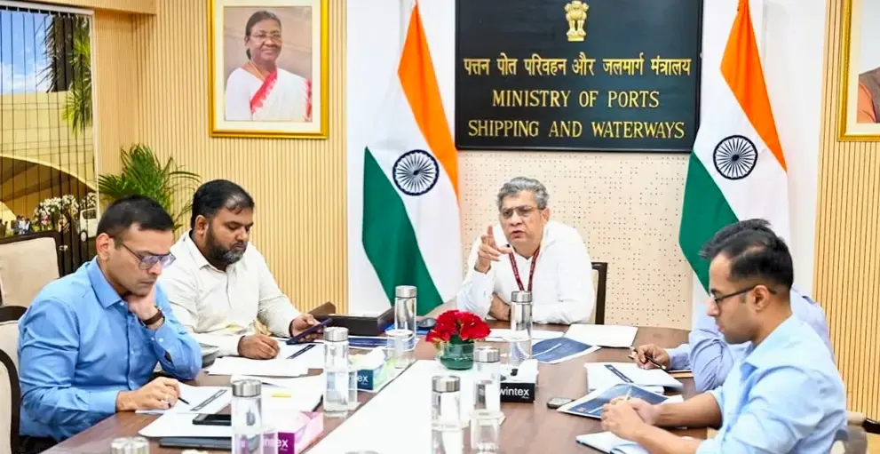 Kamarajar Port handles 49 MT cargo in 2025-26, ministry reviews performance