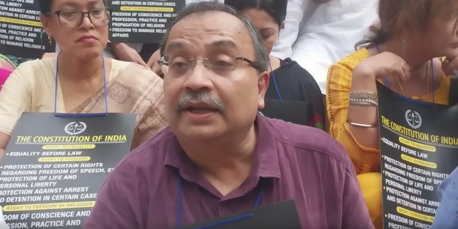 पश्चिम बंगाल पोस्ट पोल हिंसा: TMC का विधानसभा में धरना, कुणाल घोष बोले- 'गरीबों के घर तोड़े जा रहे'