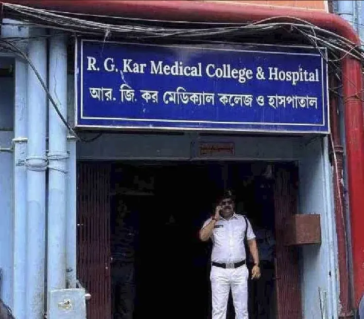 Calcutta High Court Receives PIL for CBI Inquiry into Fatal Elevator Incident at RG Kar Hospital