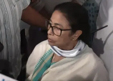 Mamata calls CRPF 'Gunda', then walks back remark amid Bengal phase 2 polls