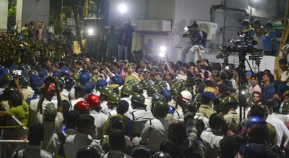 Bengal Recruitment Scandal: Parallel Protests Emerge from Both 'Genuine' and 'Tainted' Candidates