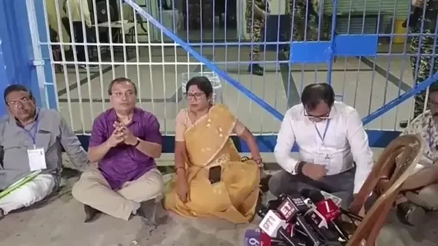 TMC leaders sit-in at Kolkata EVM strongroom over tampering fears