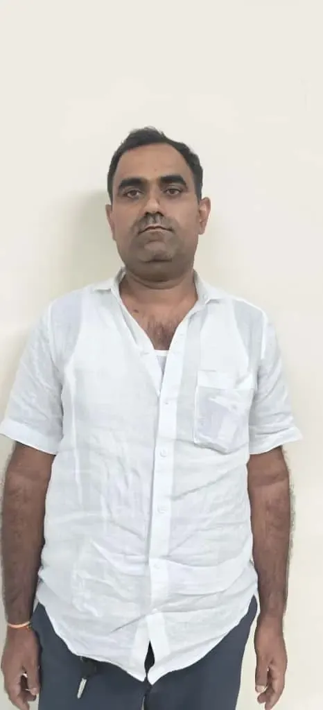 Why Did Bengaluru Shopkeeper and Aide Assault Woman Over Saree Theft?