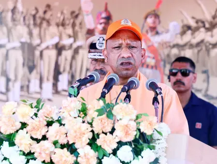 सीएम योगी का बड़ा संदेश: पुलिस दीक्षांत परेड में बेटियों के अनुशासन और समर्पण की सराहना