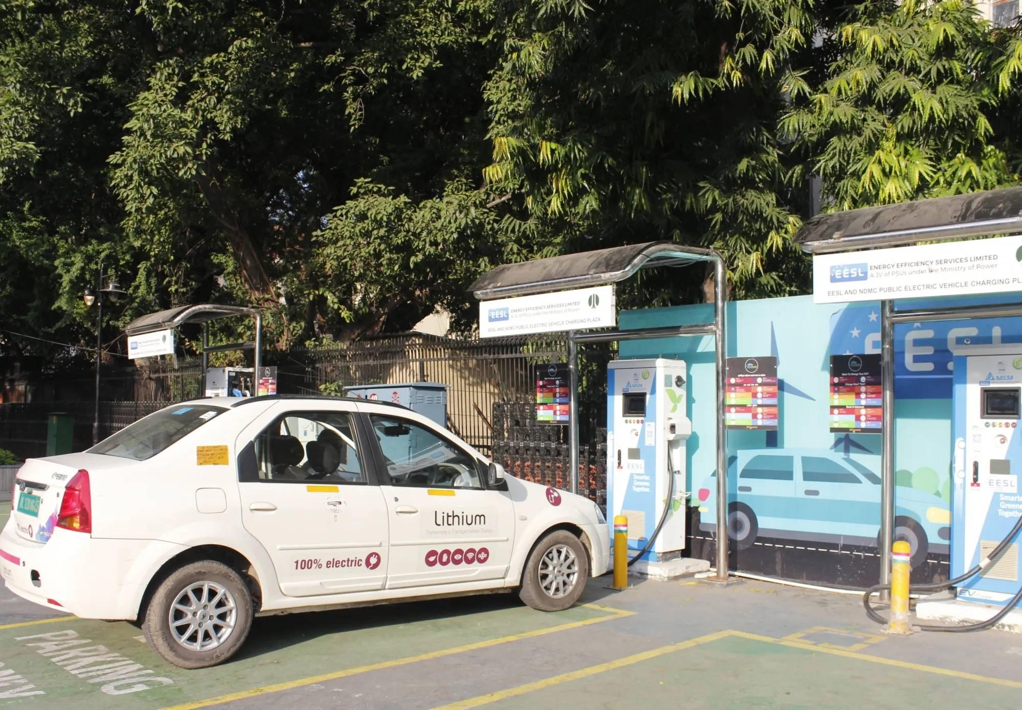 Do BEVs Surpass Petrol Cars in Lifecycle Emissions?