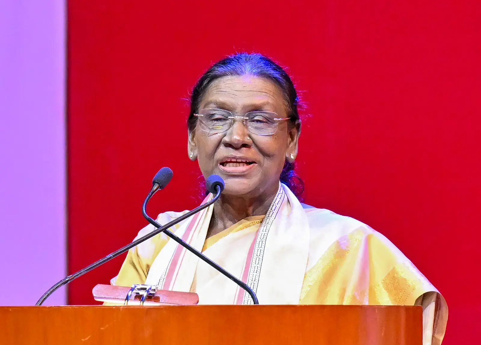 गणेश चतुर्थी 2026: राष्ट्रपति मुर्मु, उपराष्ट्रपति और रक्षा मंत्री ने दी शुभकामनाएं