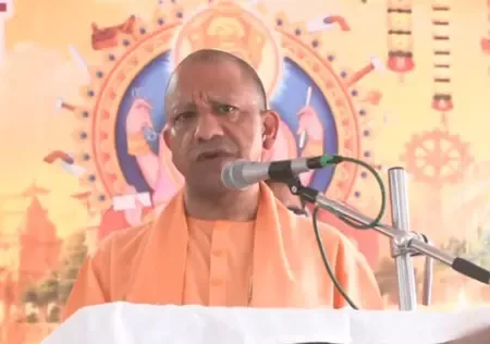 विश्वकर्मा जयंती पर CM योगी बोले — भगवान विश्वकर्मा सृष्टि के शिल्पी, PM मोदी नए भारत के