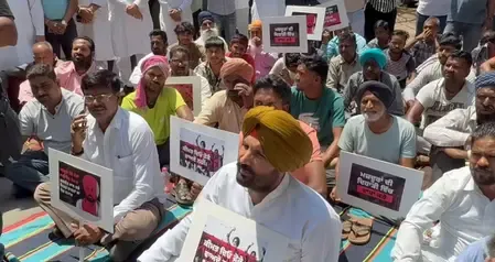 पंजाब कांग्रेस का भगवंत मान सरकार के खिलाफ प्रदर्शन, दैनिक मजदूरी वृद्धि की मांग लेकर विधानसभा पहुंचे मजदूर