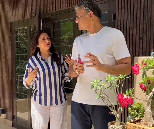 Bhagyashree teases Himalaya Dasani over no date night in ages