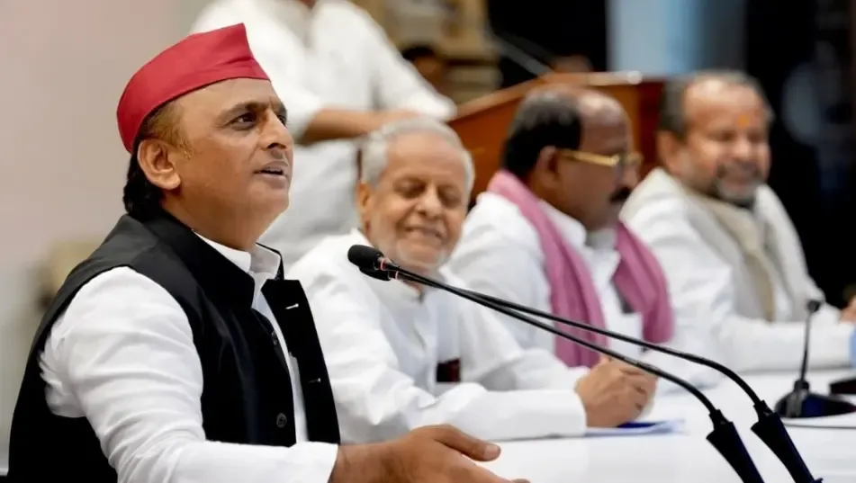 अखिलेश यादव का आरोप: भाजपा फर्जी वोट बनवा और असली वोट कटवाकर जीतती है चुनाव