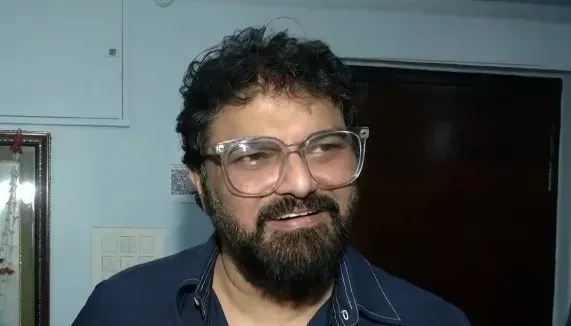 पेट्रोल-डीजल मूल्यवृद्धि पर टीएमसी सांसद बाबुल सुप्रियो का भाजपा पर तीखा हमला, 'डबल इंजन के वादे खोखले'