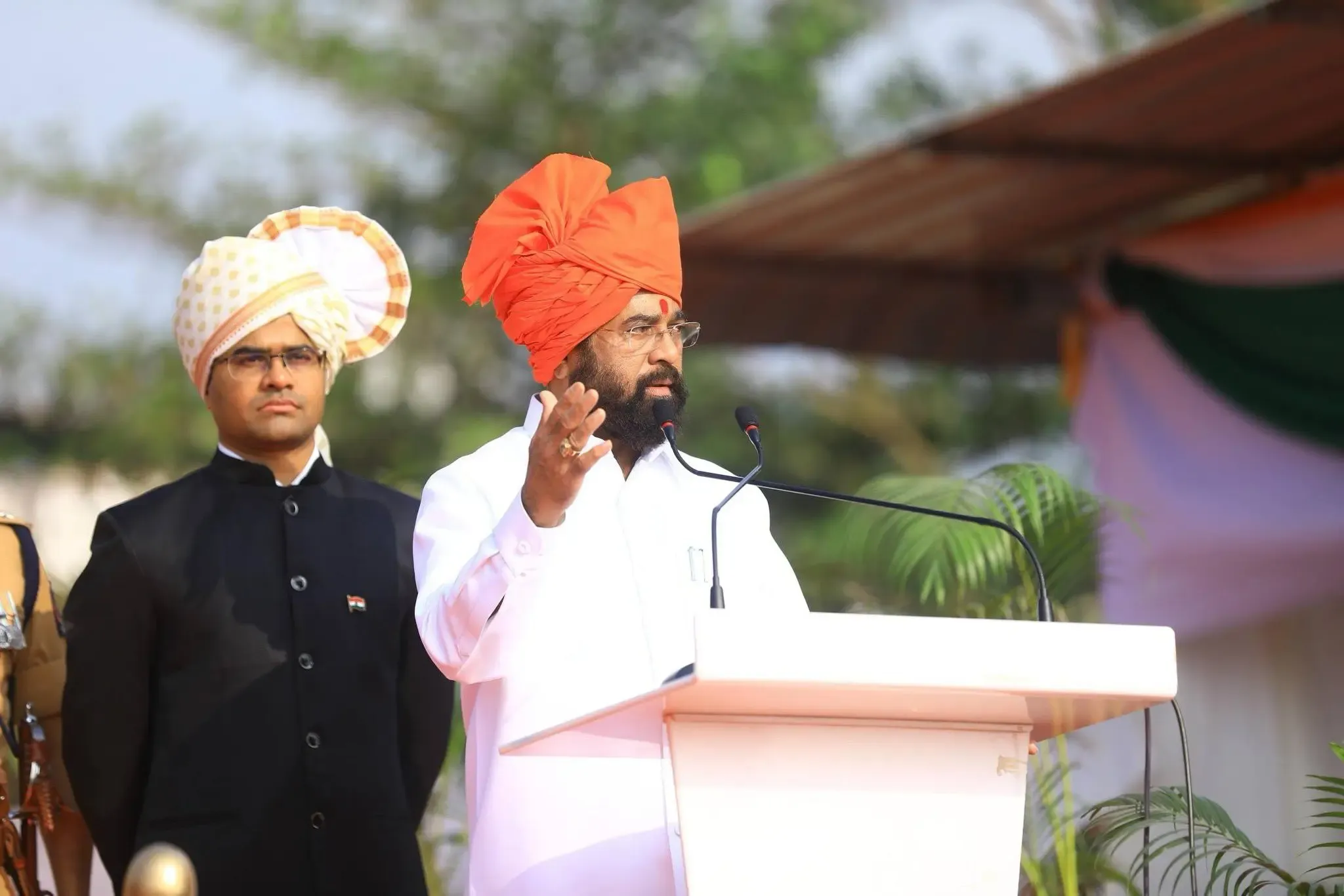 पश्चिम बंगाल में पहली बार भाजपा की जीत, एकनाथ शिंदे बोले — ममता दीदी को मिली पराजय की 'झालमुड़ी'