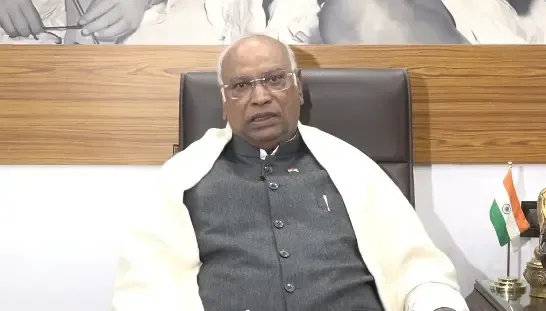 क्या भाजपा-आरएसएस का संविधान के प्रति सम्मान केवल दिखावा है?: मल्लिकार्जुन खड़गे