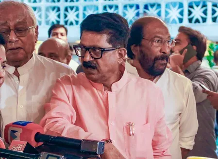 नीट पेपर लीक पर संसद में घमासान: BJP ने कांग्रेस को घेरा, विपक्ष ने शिक्षा मंत्री का इस्तीफा माँगा