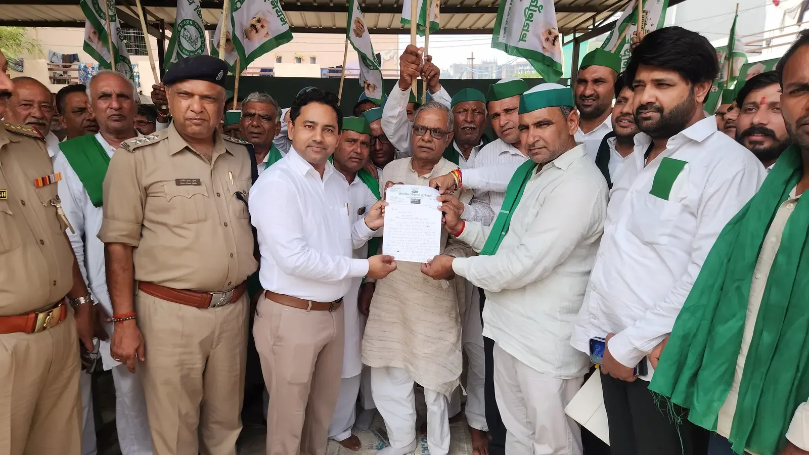 भाकियू टिकैत का मतदाता सूची त्रुटियों पर विरोध, गौतम बुद्ध नगर में राष्ट्रपति को ज्ञापन