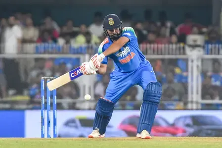 रोहित शर्मा ने वनडे में ओपनर के तौर पर पूरे किए 10,000 रन, सचिन के बाद दूसरे भारतीय बने