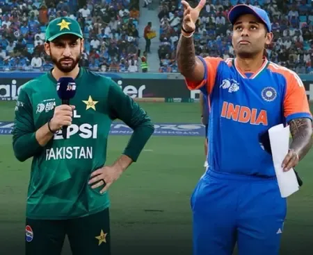 भारत बनाम पाकिस्तान : 'नो हैंडशेक' कंटिन्यू, टॉस पर सूर्यकुमार यादव ने फिर नहीं मिलाया सलमान आगा से हाथ 