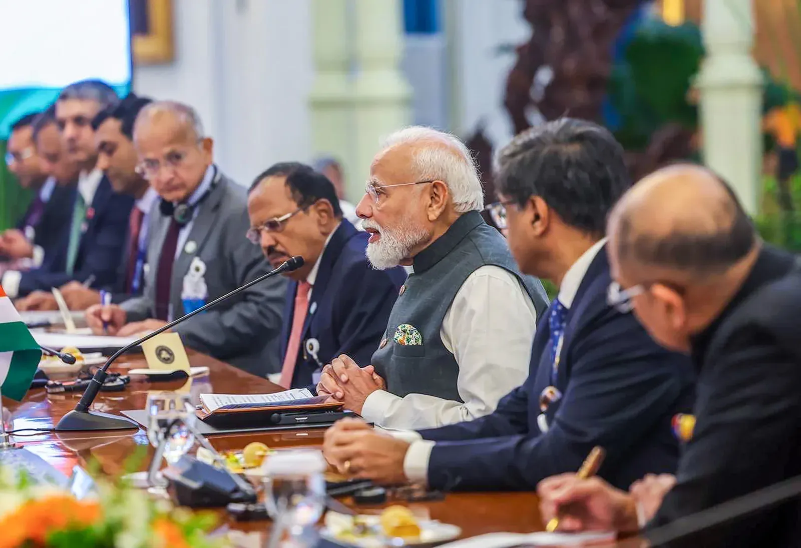 PM मोदी को इंडोनेशिया का सर्वोच्च सम्मान 'बिन्तांग अदिपुर्ना', दोनों देशों में UPI, रक्षा और तकनीक पर अहम समझौते