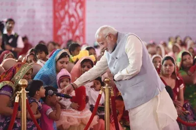 'भारत की नारीशक्ति राष्ट्र निर्माण की आधारशिला', प्रधानमंत्री मोदी ने गिनाईं 12 साल की उपलब्धियां