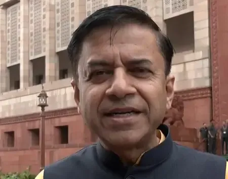 भारत को आंख दिखाएंगे तो कड़ा प्रहार किया जाएगा : शशांक मणि 