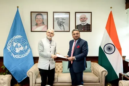 डॉ. इवान हुतिन ने भारत में WHO प्रतिनिधि का पदभार संभाला, विदेश सचिव सिबी जॉर्ज को सौंपे परिचय-पत्र