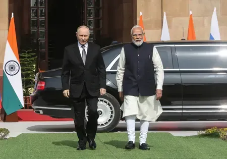 भारत-रूस: दोनों देशों के बीच असैन्य परमाणु और अंतरिक्ष के क्षेत्र में सहयोग पर बनी बात
