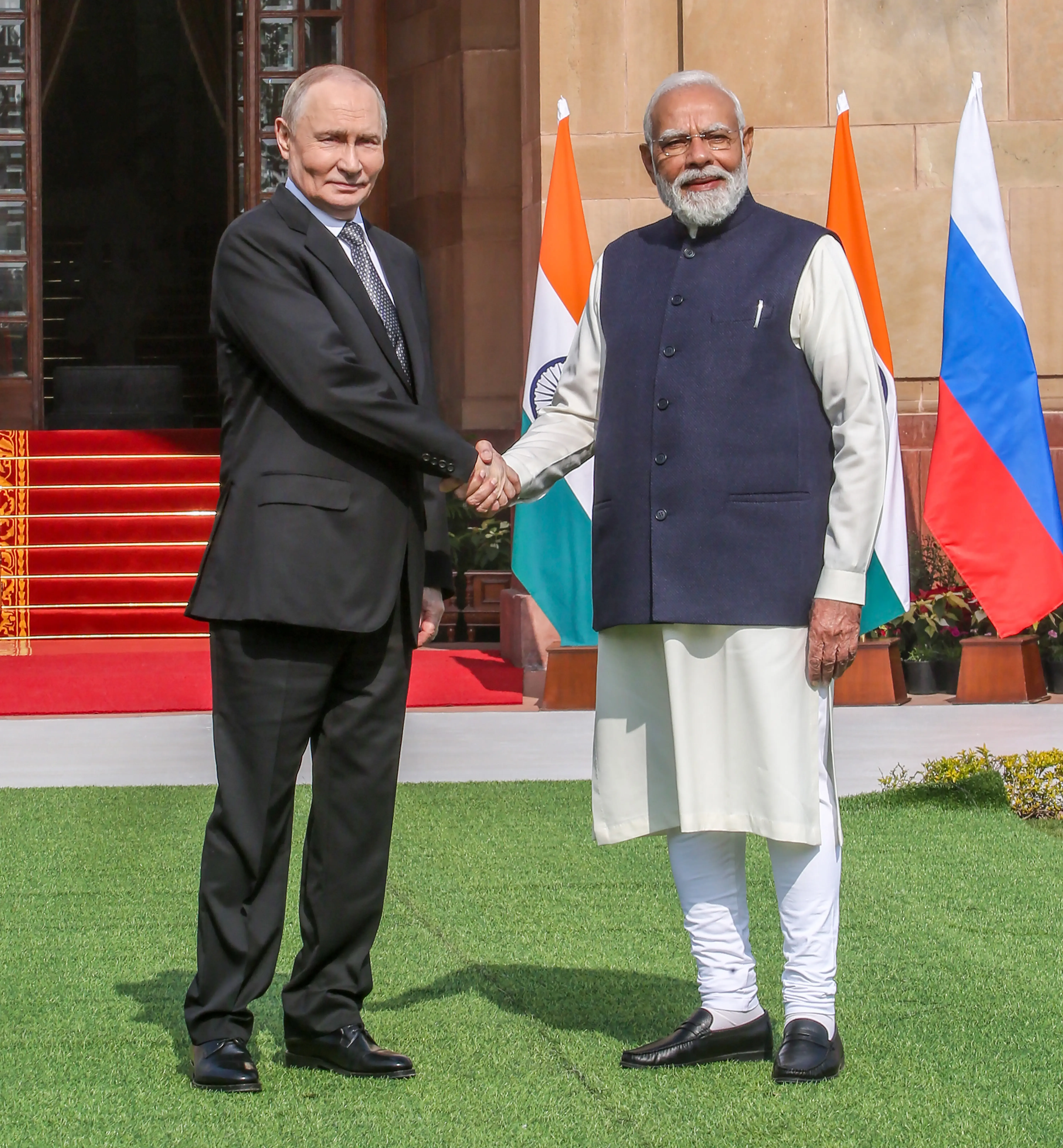 क्या भारत-रूस के बीच 2030 तक 100 अरब डॉलर के द्विपक्षीय व्यापार का लक्ष्य संभव है?