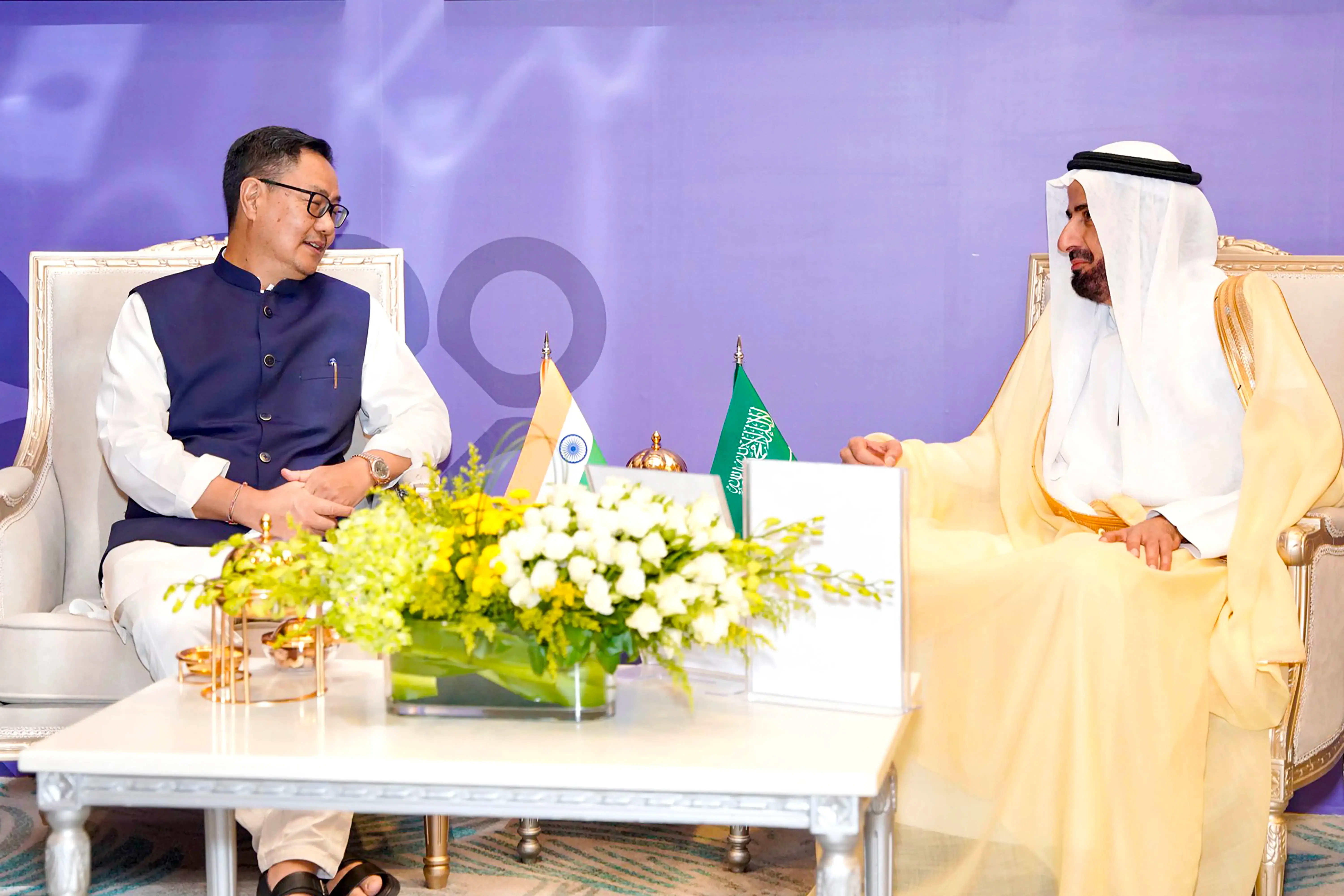 भारत से हज यात्रा की नई पहल: स्मार्ट वॉच, बेहतर सुविधाएं और 1,75,025 यात्रियों की तैयारी