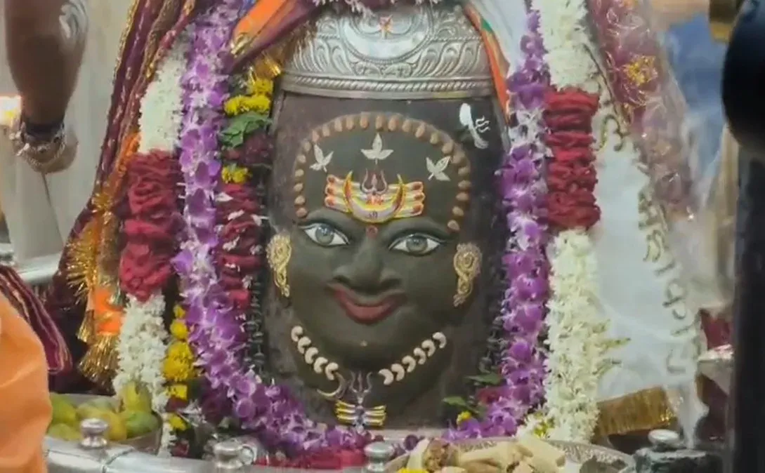 भौमवती अमावस्या पर महाकाल का भांग-भस्म शृंगार, उज्जैन में उमड़े हजारों श्रद्धालु