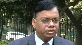 क्या भीड़ के मद्देनजर स्पेशल ट्रेनों का संचालन शुरू हो गया है?