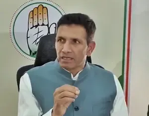 Bhopal: Congress Protests Against US Deportation of Indian Nationals