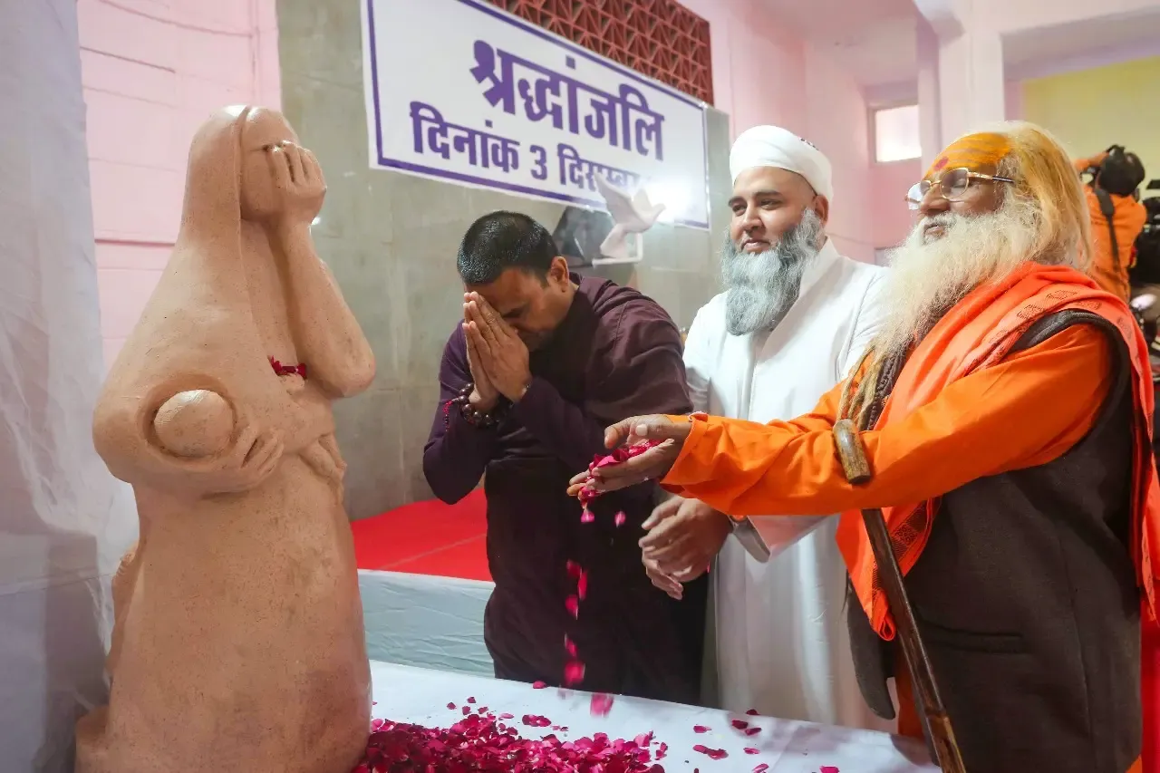 क्या भोपाल त्रासदी में यात्रियों की जान बचाने वाले रेल कर्मियों ने अपनी जान गंवाई?