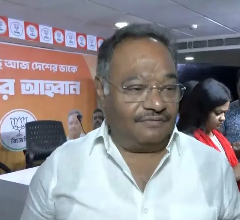 पश्चिम बंगाल में निवेश का संकट: समिक भट्टाचार्य का टीएमसी पर गंभीर आरोप