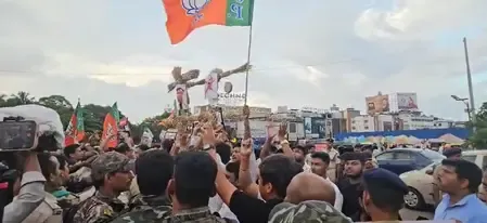 भुवनेश्वर : भाजपा युवा मोर्चा ने एनएसयूआई नेता की गिरफ्तारी को लेकर किया प्रदर्शन 