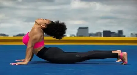 भुजंगासन से लेकर सेतु बंधासन तक, इन योगासन से पीरियड्स साइकिल में आता है सुधार 