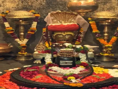 क्या भुलेश्वर महादेव मंदिर है रहस्यमय, जहां नंदी भगवान शिव से मुख मोड़कर बैठते हैं?
