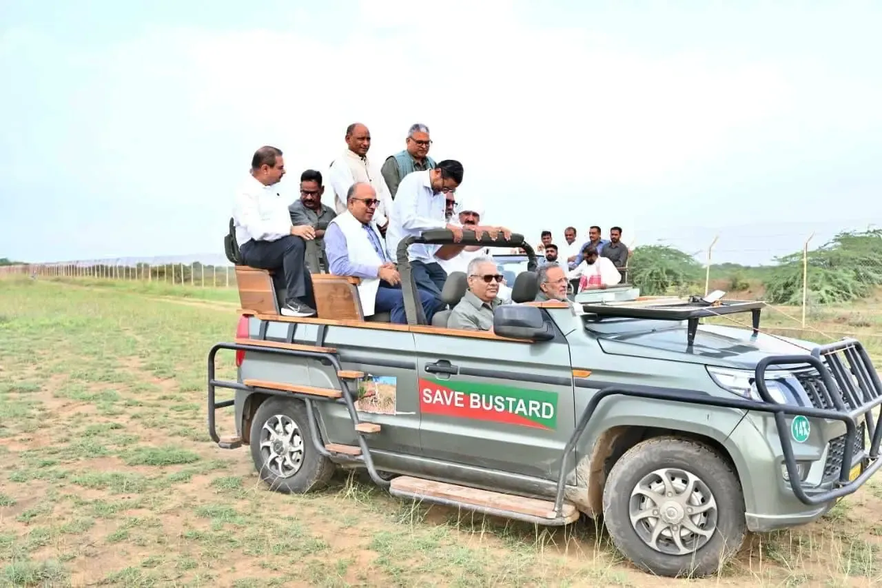 Bhupender Yadav reviews Great Indian Bustard conservation in Kachchh