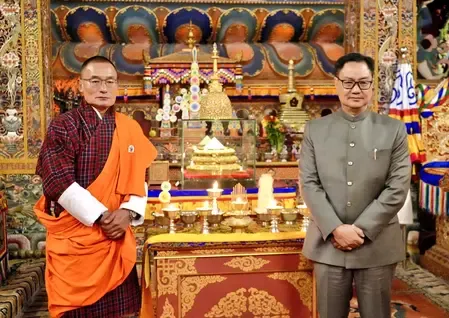 How did Bhutan bid farewell to the holy Buddha relics?