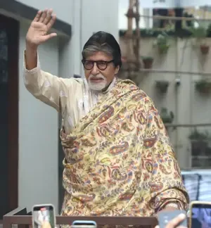 Big B recollects first meeting with Gurdas Maan