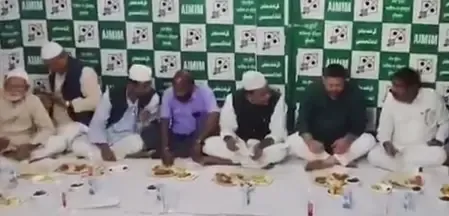 बिहार: एआईएमआईएम की इफ्तार पार्टी में शामिल हुए तेजस्वी यादव, अख्तरुल ईमान ने महागठबंधन को समर्थन देने की घोषणा की 