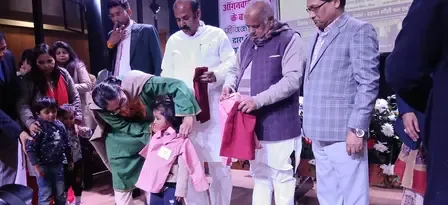 बिहार: आंगनबाड़ी केंद्रों की तर्ज पर अब स्कूली बच्चों को दिए जाएंगे जीविका दीदियों के माध्यम से तैयार पोशाक 