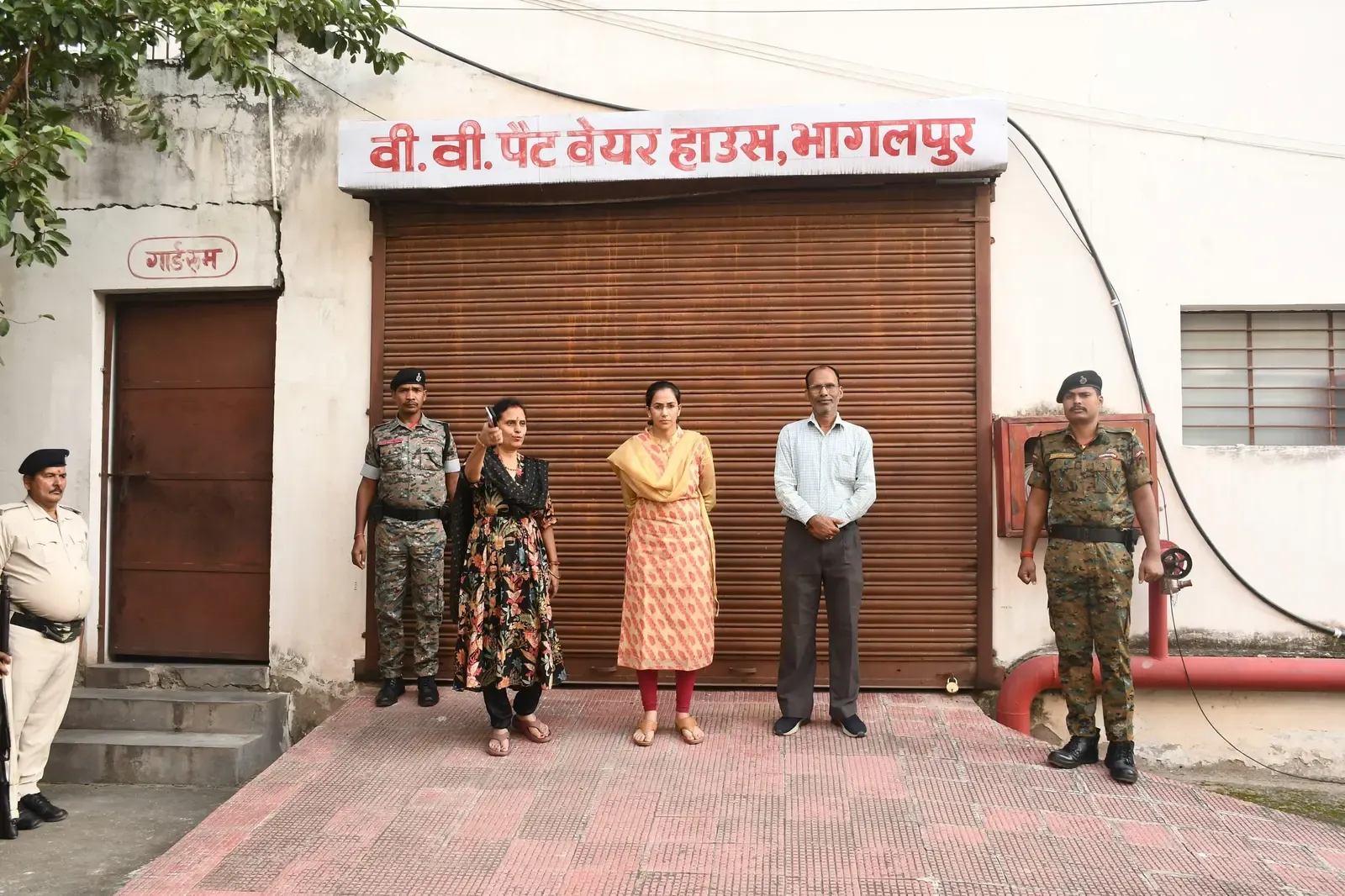 भागलपुर में EVM-VVPAT वेयरहाउस का मासिक निरीक्षण, गृहरक्षक की 27 रिक्तियाँ प्रतीक्षा सूची से भरने के निर्देश