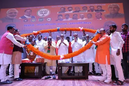 बिहार : महागठबंधन में सीट शेयरिंग का पेंच फंसा, एनडीए ने मोतिहारी प्रत्याशी का नाम घोषित किया