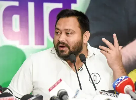 बिहार : चुनाव में करारी हार के बाद राजद की समीक्षा बैठक जारी, ढूंढे जा रहे कारण