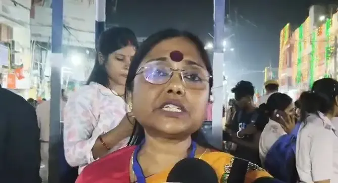 क्या बिहार चुनाव में प्रधानमंत्री मोदी के रोड शो में उत्साही महिलाएं दिखीं? एनडीए सरकार के फायदे बताए गए!