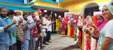 बिहार चुनाव: सुबह 9 बजे तक 13.13 प्रतिशत मतदान, लखीसराय जिले में सबसे कम वोट पड़े