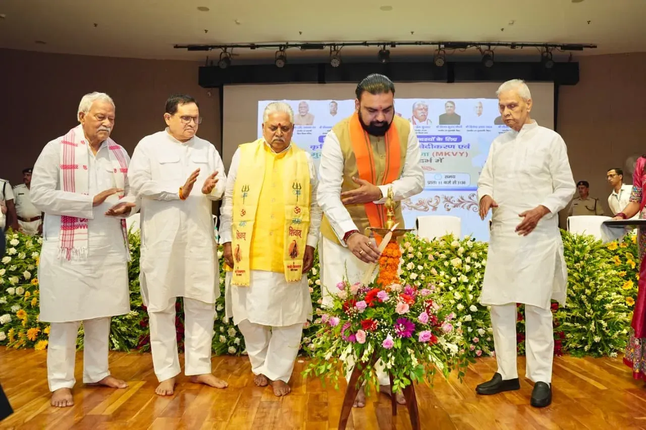 Bihar CM joins AI sensitisation session for state legislators