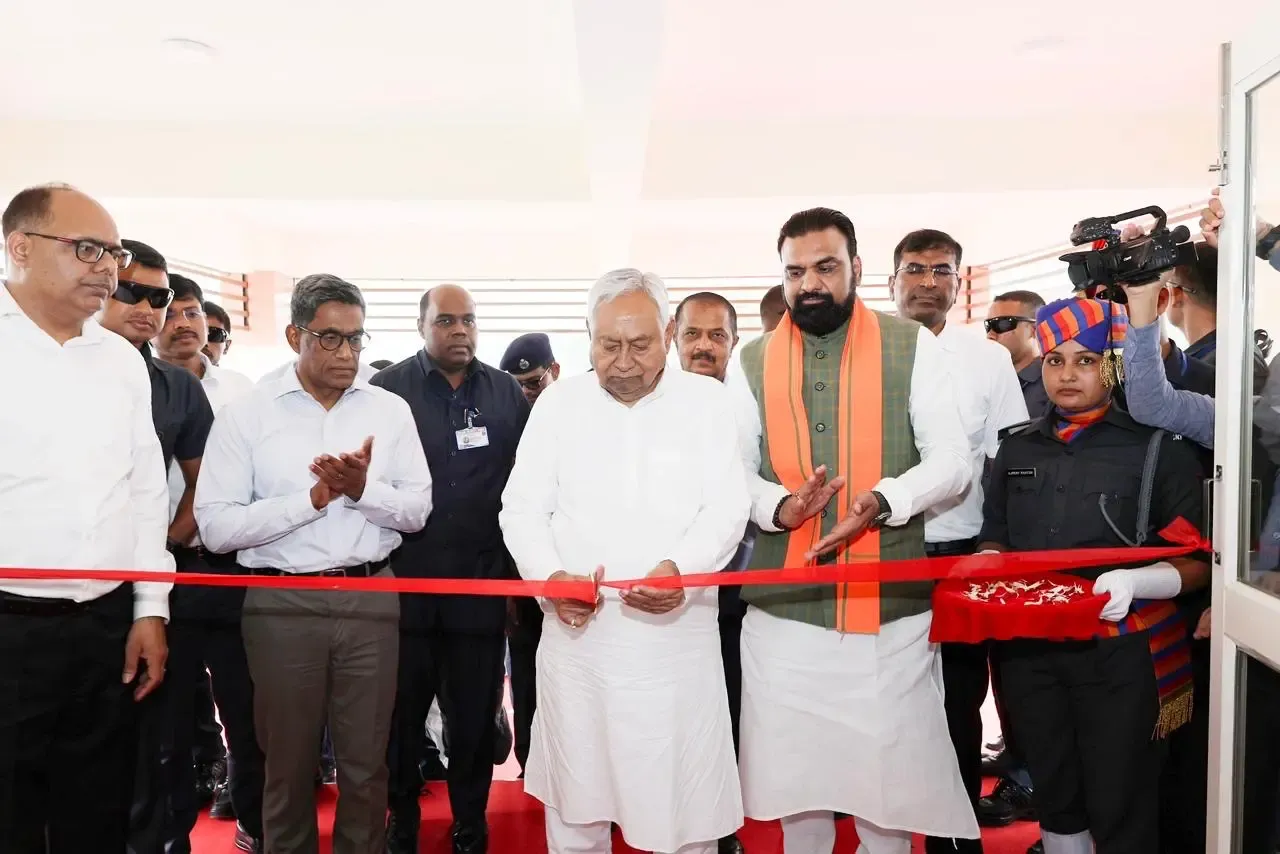 Did Bihar CM Nitish Kumar Just Unveil the New SDRF Headquarters in Patna?